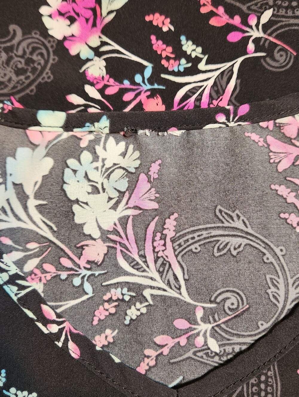 Scrubs Top Floral Xtra Large Lightweight XL - Picture 6 of 6